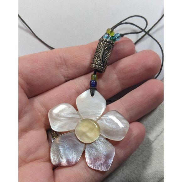 Fairycore Floral Shell Adjustable Pendant Necklace - Picture 2 of 7